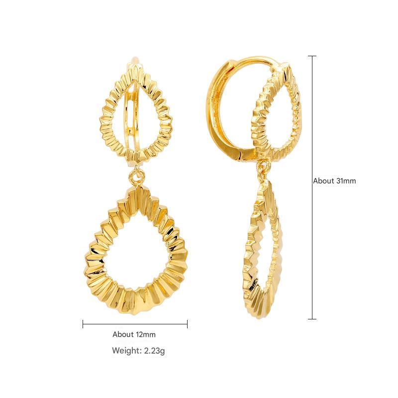 Minimalist and versatile water drop earrings